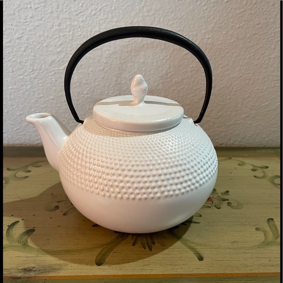 Asian Styled Teapot with Strainer - Picture 1 of 7